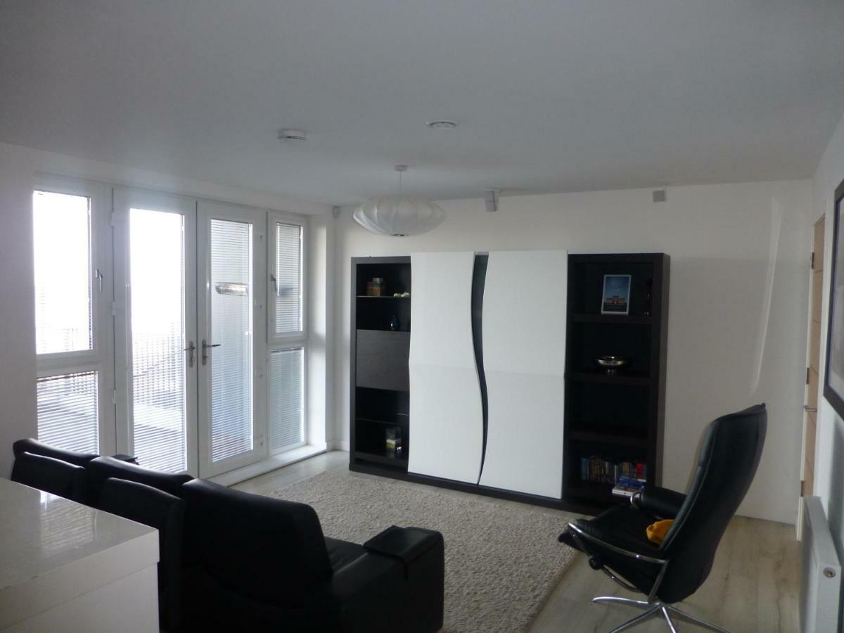 Apartment On The Beach Единбург Екстериор снимка